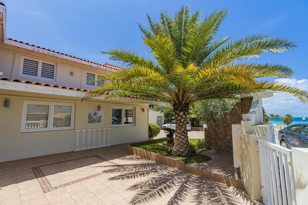 Deluxe Mansion Steps to Beach Pool Sea Views