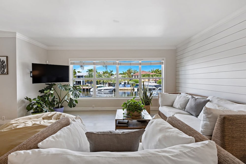 Relaxing Beach Apt in las Olas Blvd