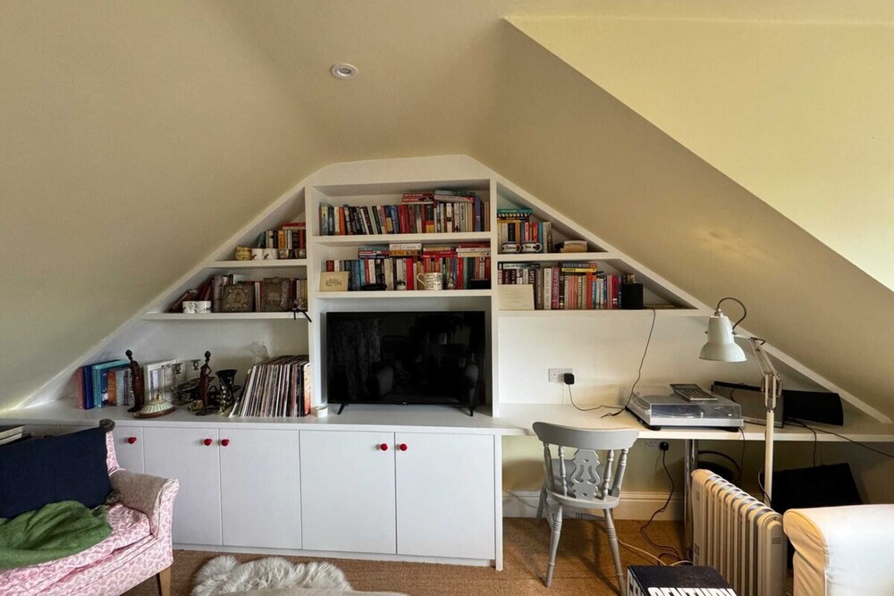 Homely Flat W/terrace, 3 Mins to Battersea Park