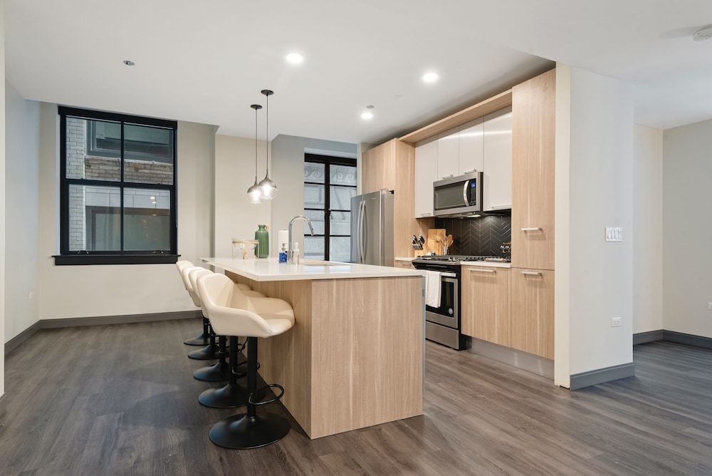 Central Location Exclusive Apts for Large Groups