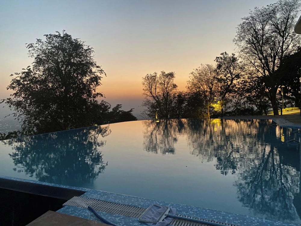 A Majestic and Luxurious Villa Overlooking the Ganges