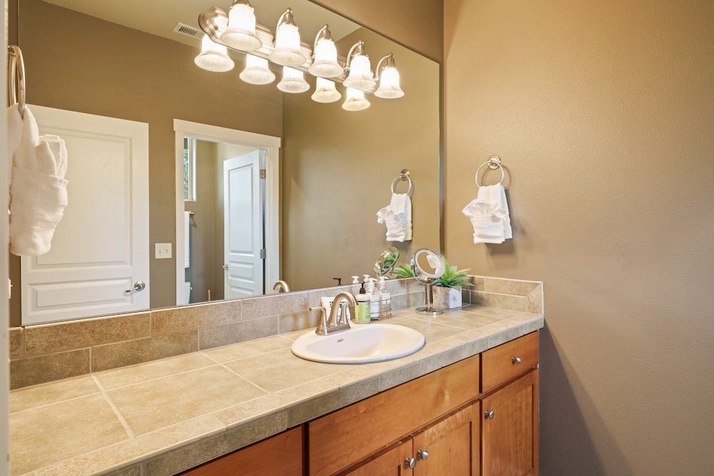 Brighter Days 3 Bedroom Townhouse