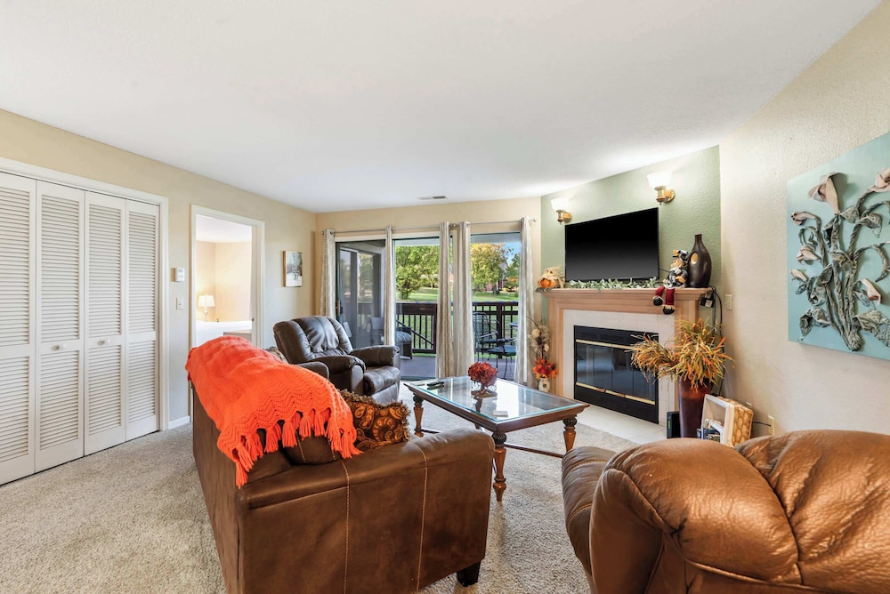 Fairway Retreat for 6 – Walk-in and Pet Friendly