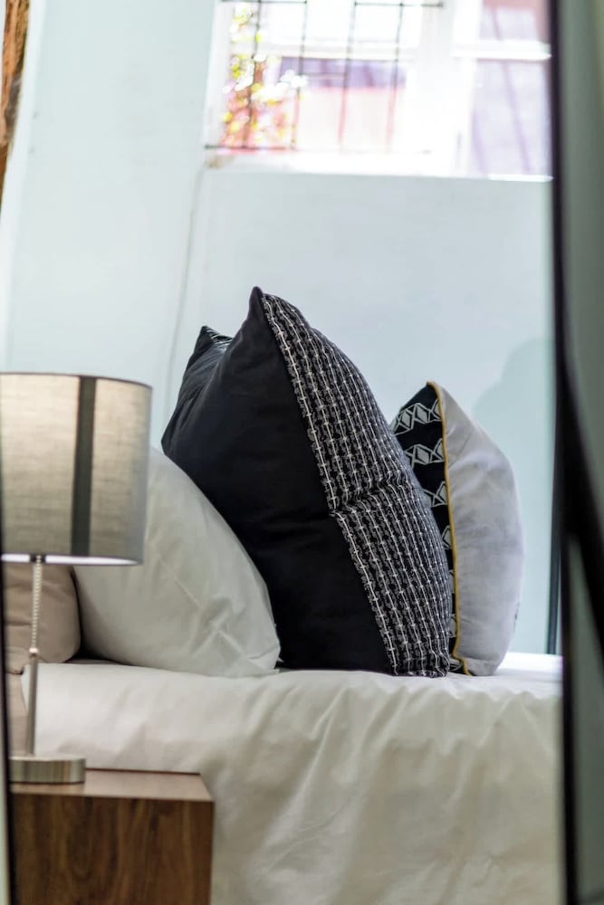Funky Pet Friendly, 2-bedroom Escape, Bo-kaap