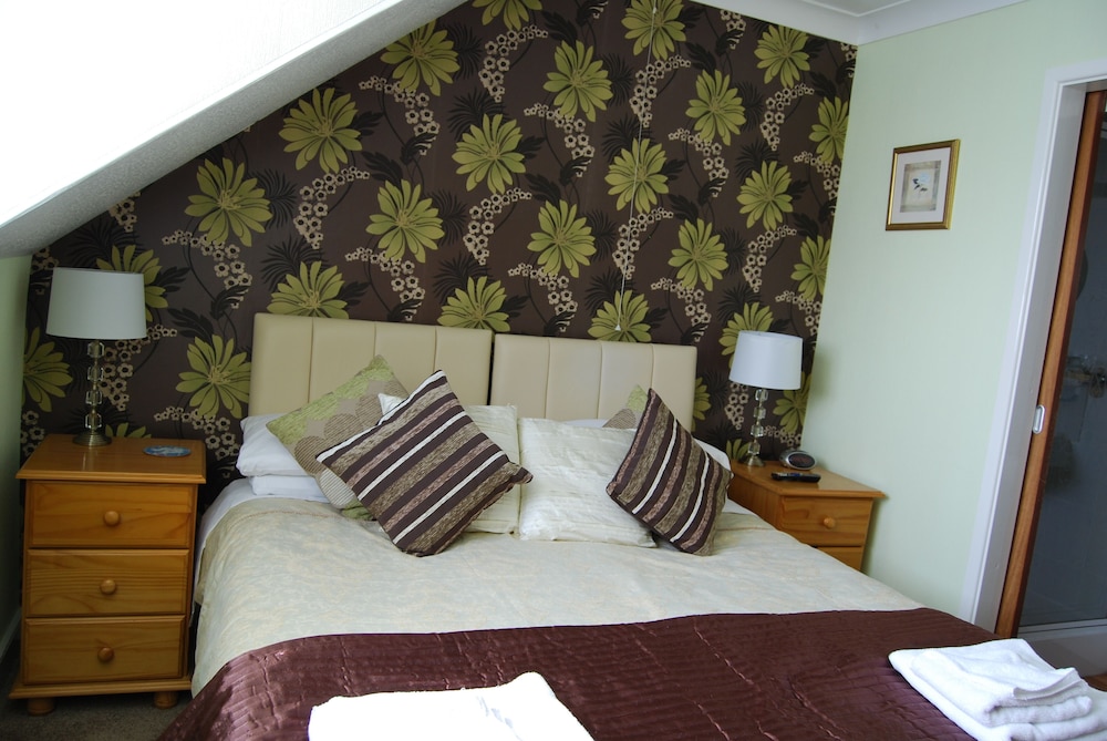 Tudor Court Hotel