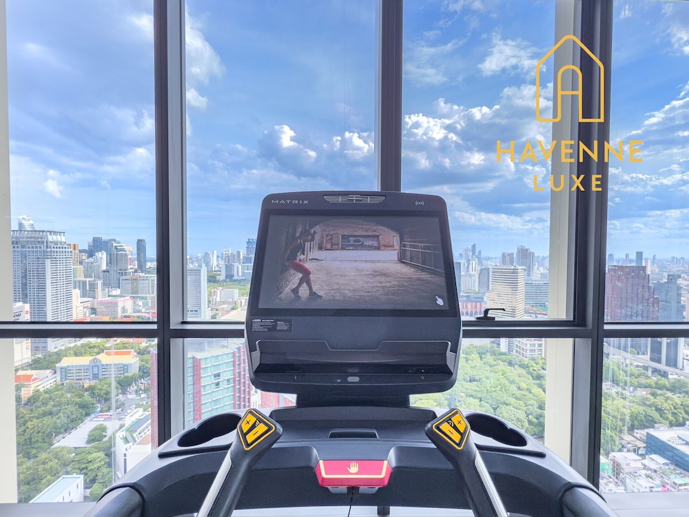 New City Condo in Central Bangkok ·