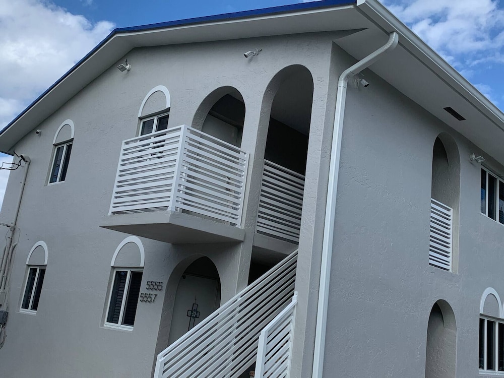 💎stylish Studio Apartment By Miami Airport