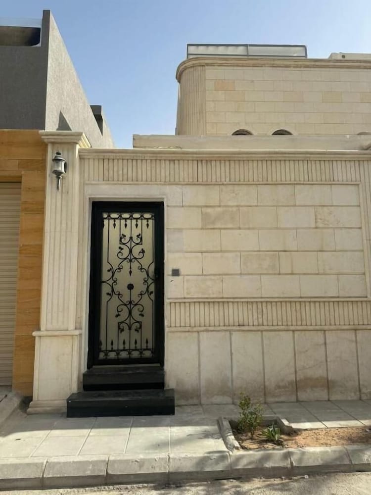 Al Rayyan Residential Suites
