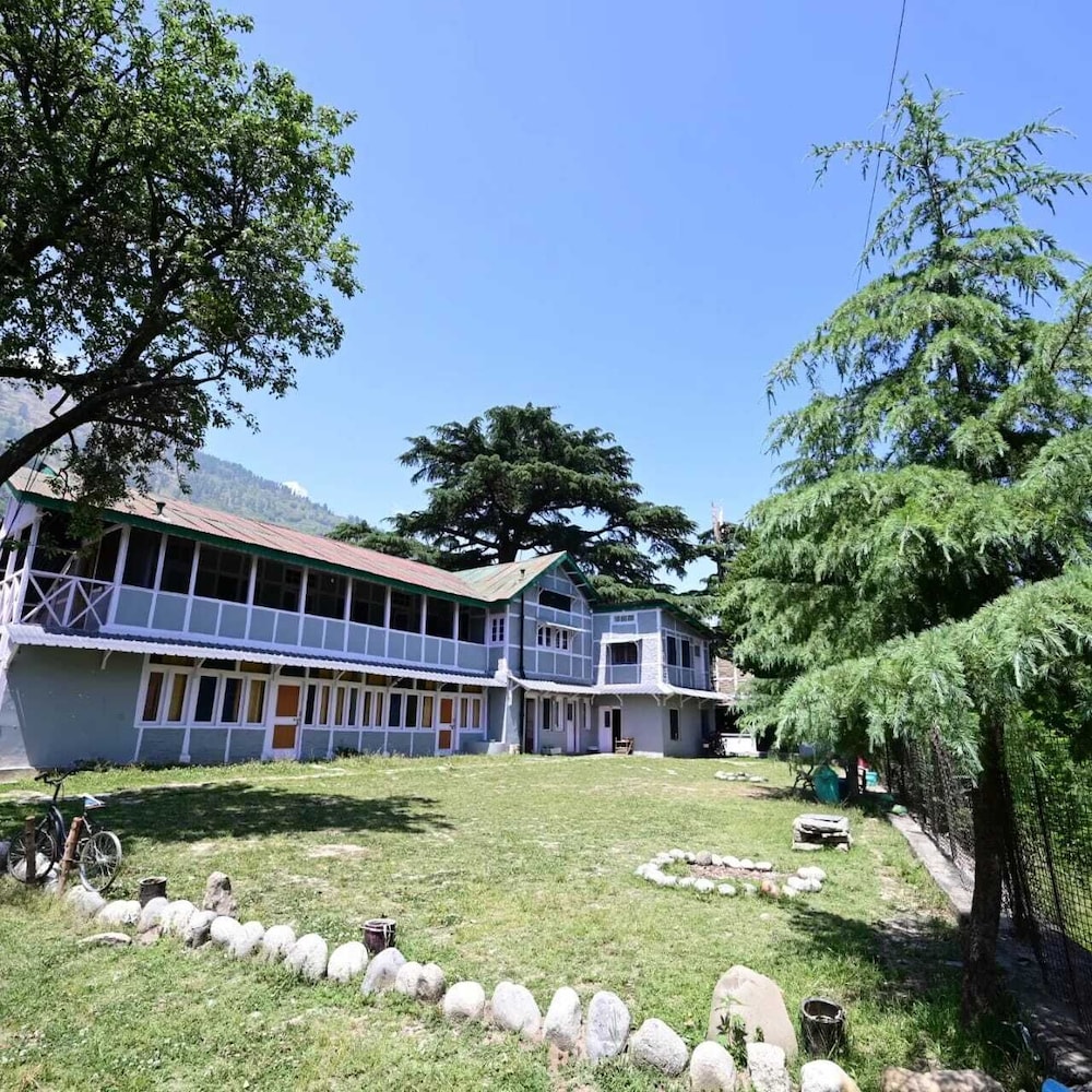 Castleton Casa