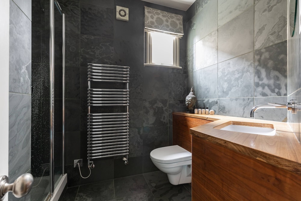 Poplar Grove II by Onefinestay