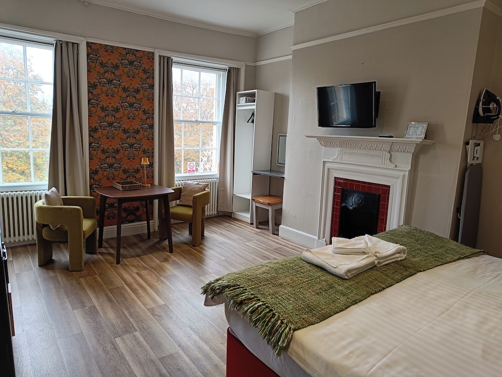 Rooms on The Prom
