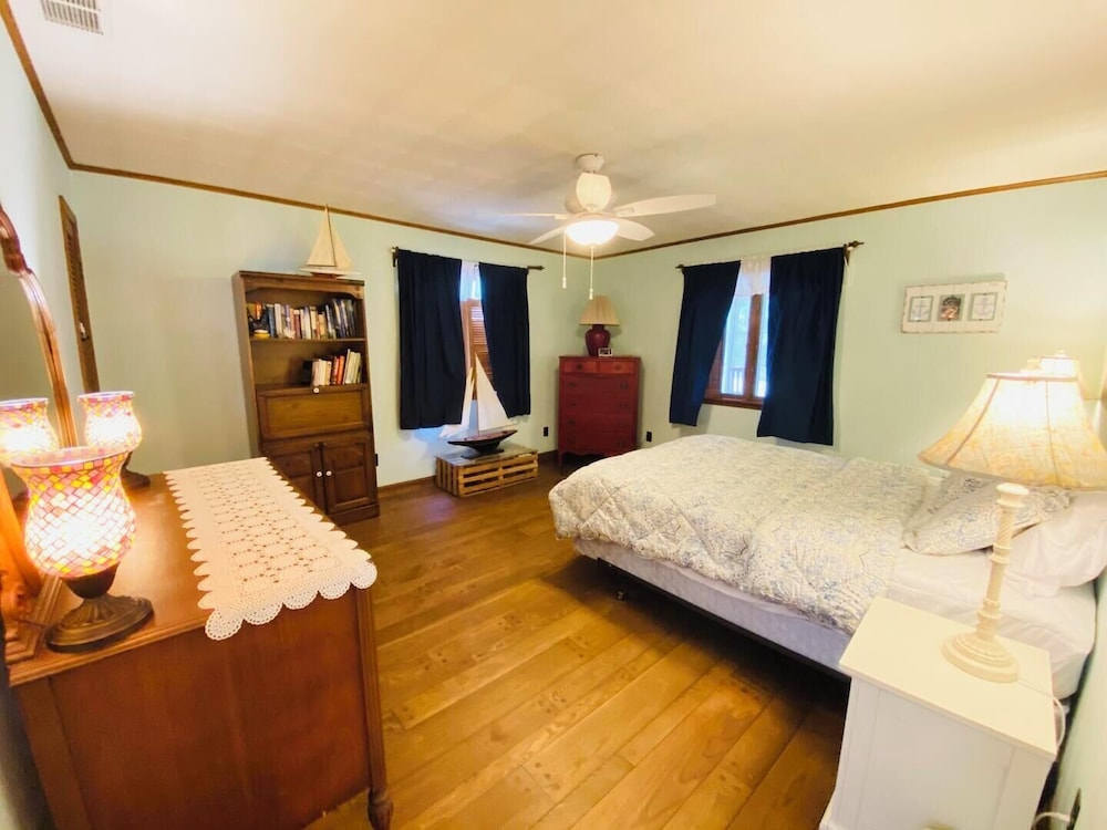 Bayard Avenue 1603