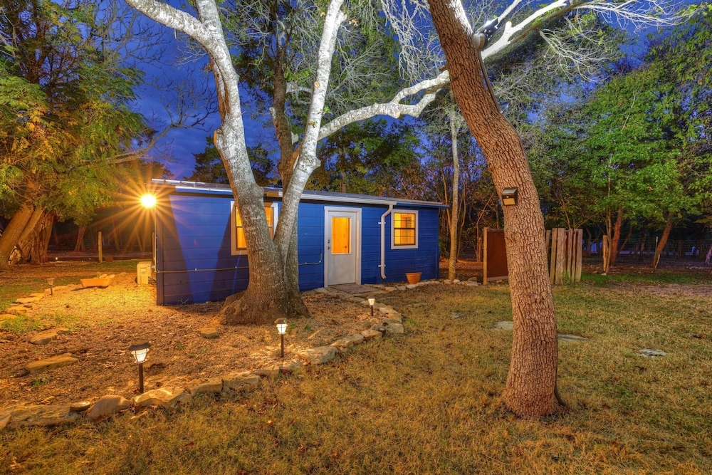 Terracotta Oasis - Wimberley for 30 Guests