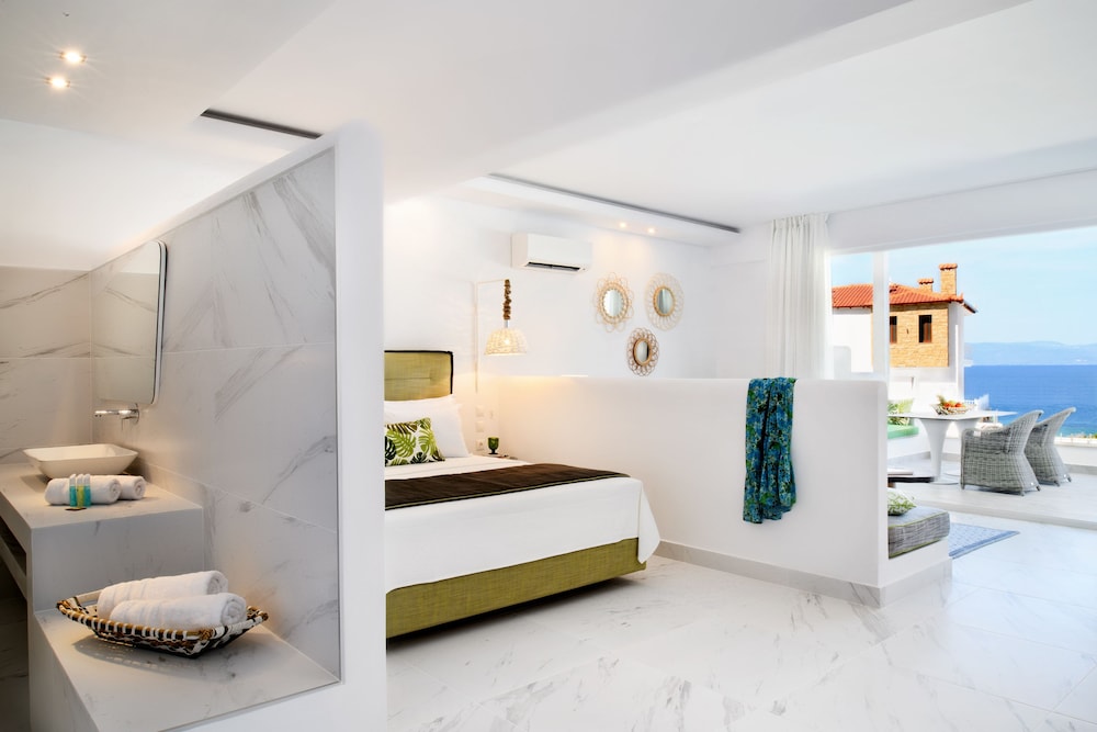 Villa D'Oro - Luxury Villas & Suites