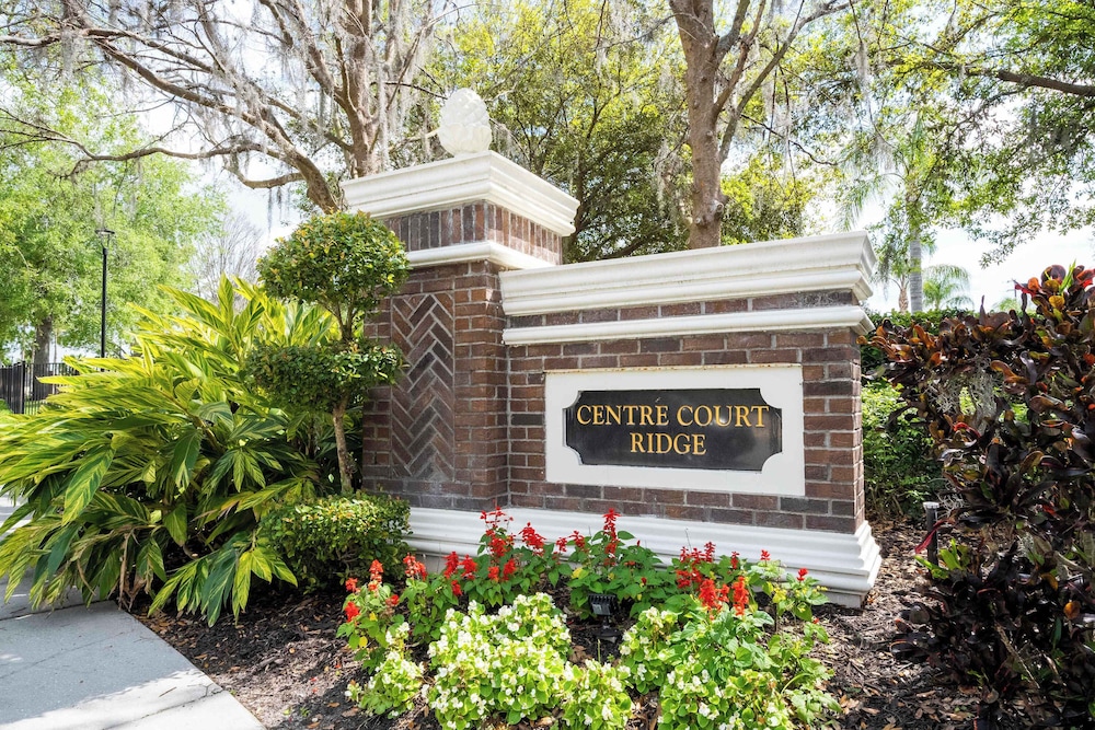 Modern 3Bd End Unit With Garage Water View 7904