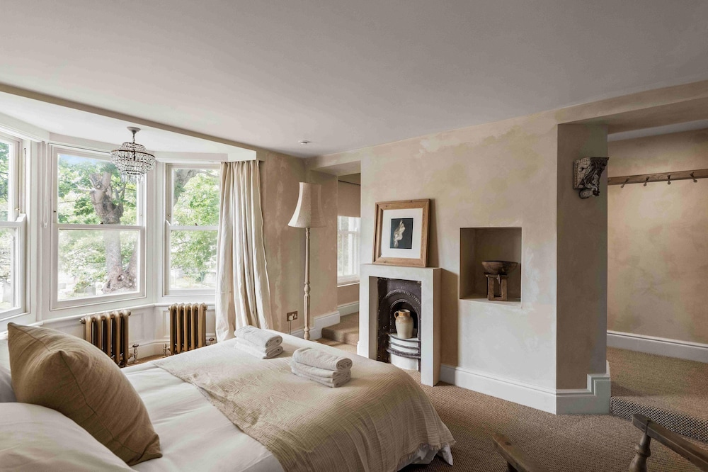 Chantry House With Free Parking By My Getaways