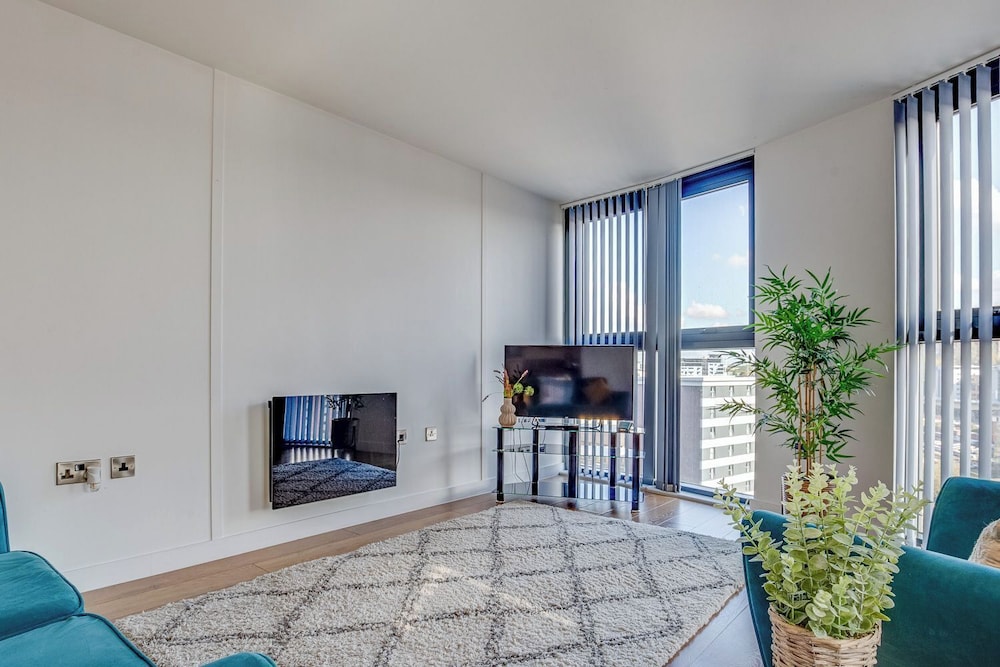 Sheffield 11th Floor City View Apartment