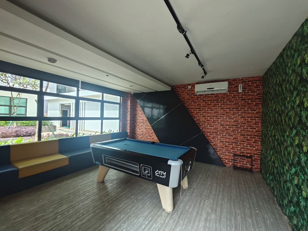 Kempas Dsummit Residences by Antlerzone