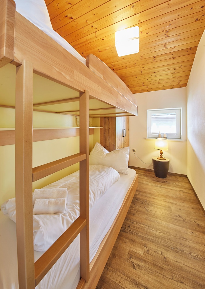Delfi Ski & Bike Apartments