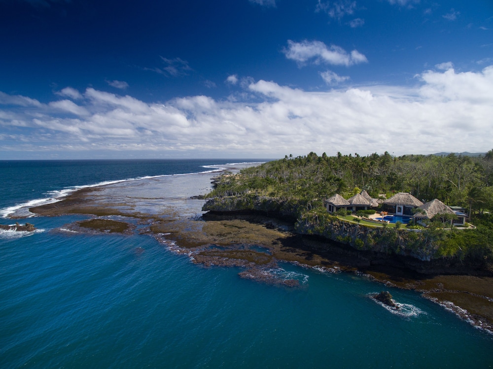 Wavi Island Villas