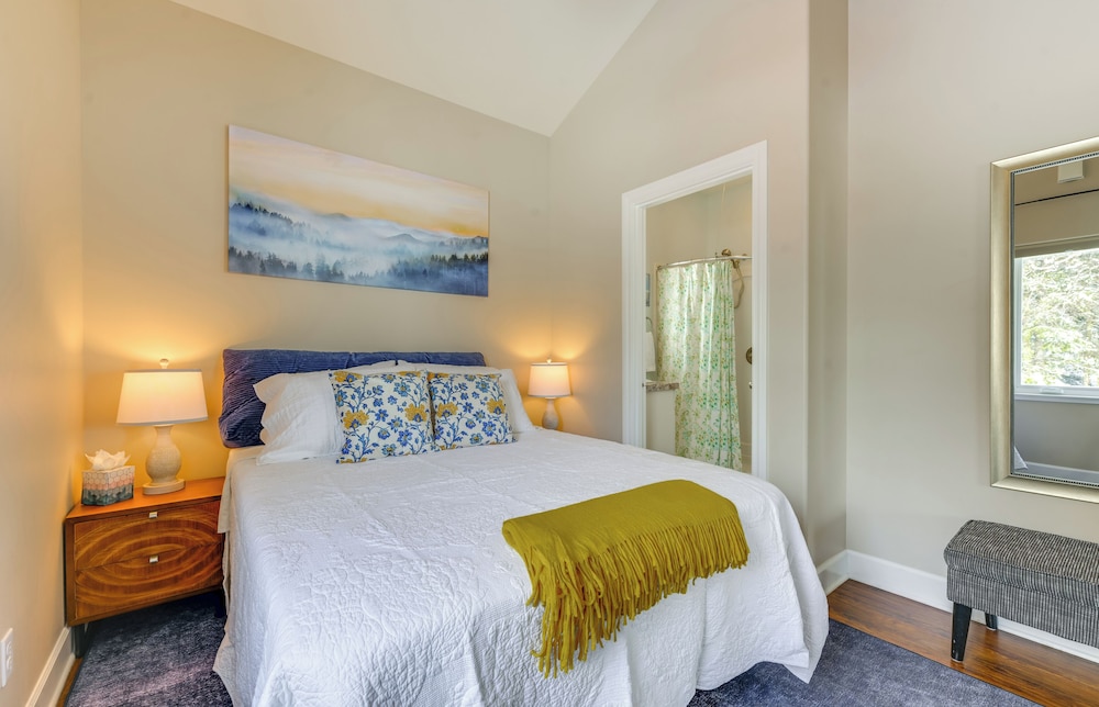 Scenic & Cozy 'sweet Northern Comfort' in Homer!