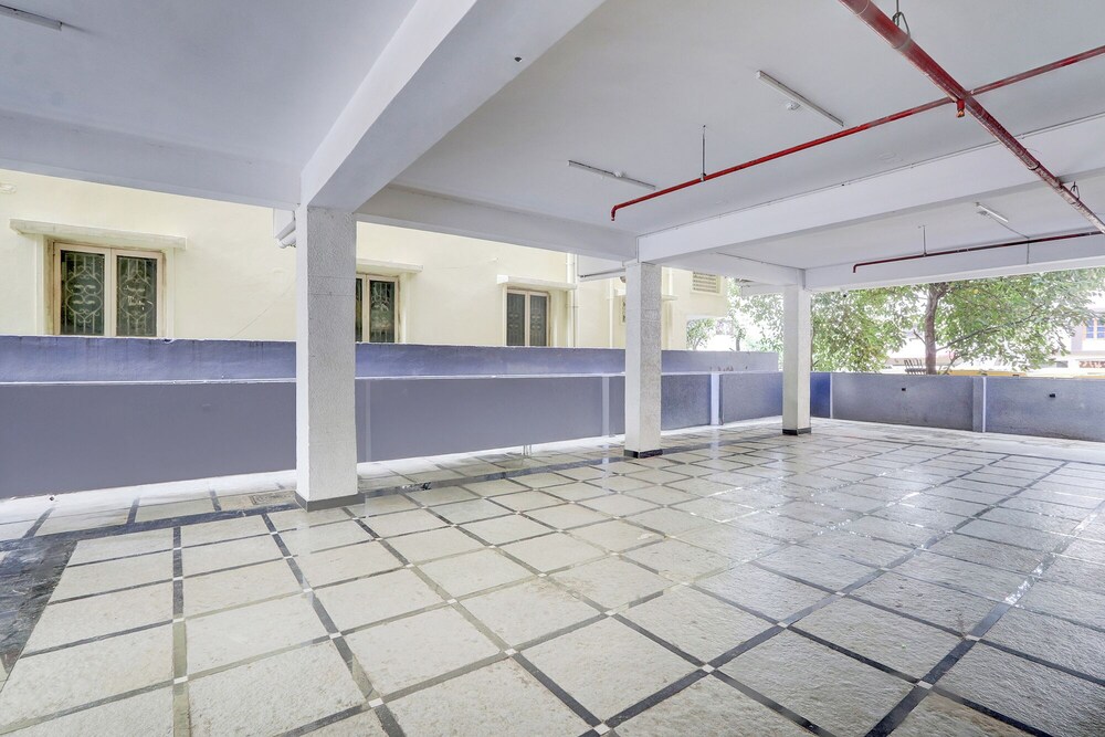 Fabhotel Radha Rani Residency
