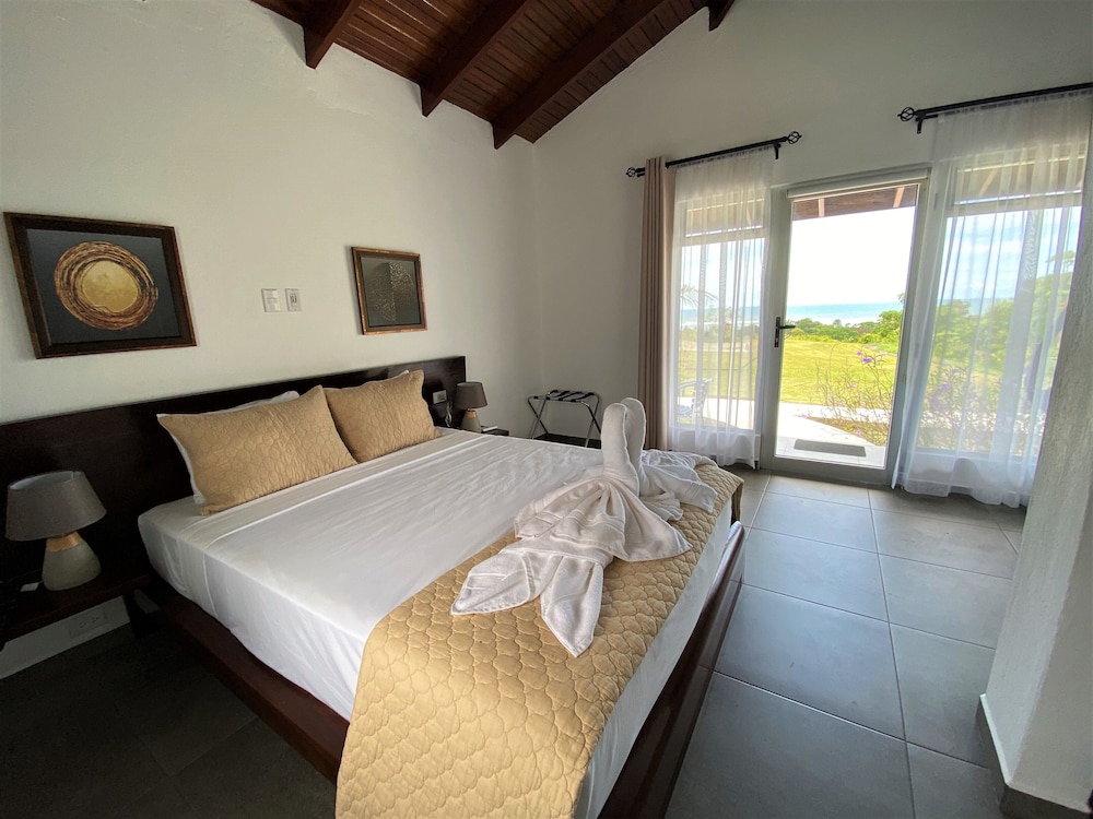 Hotel Ocean Breeze view 4