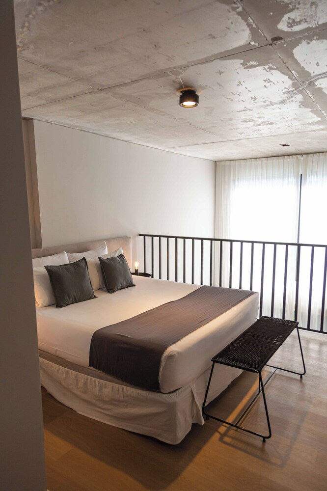 Milenia Soho by iPPA
