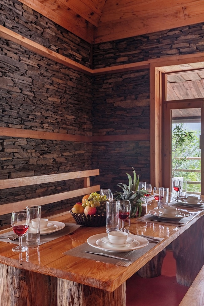 Alaya Stays Suro Woodcrest Chalet
