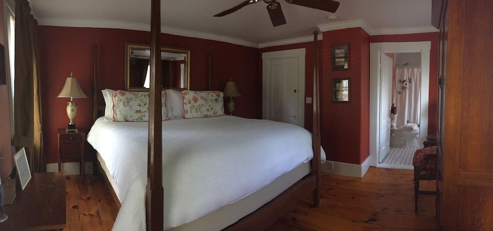 Scotch Hill Inn - Property Image 12