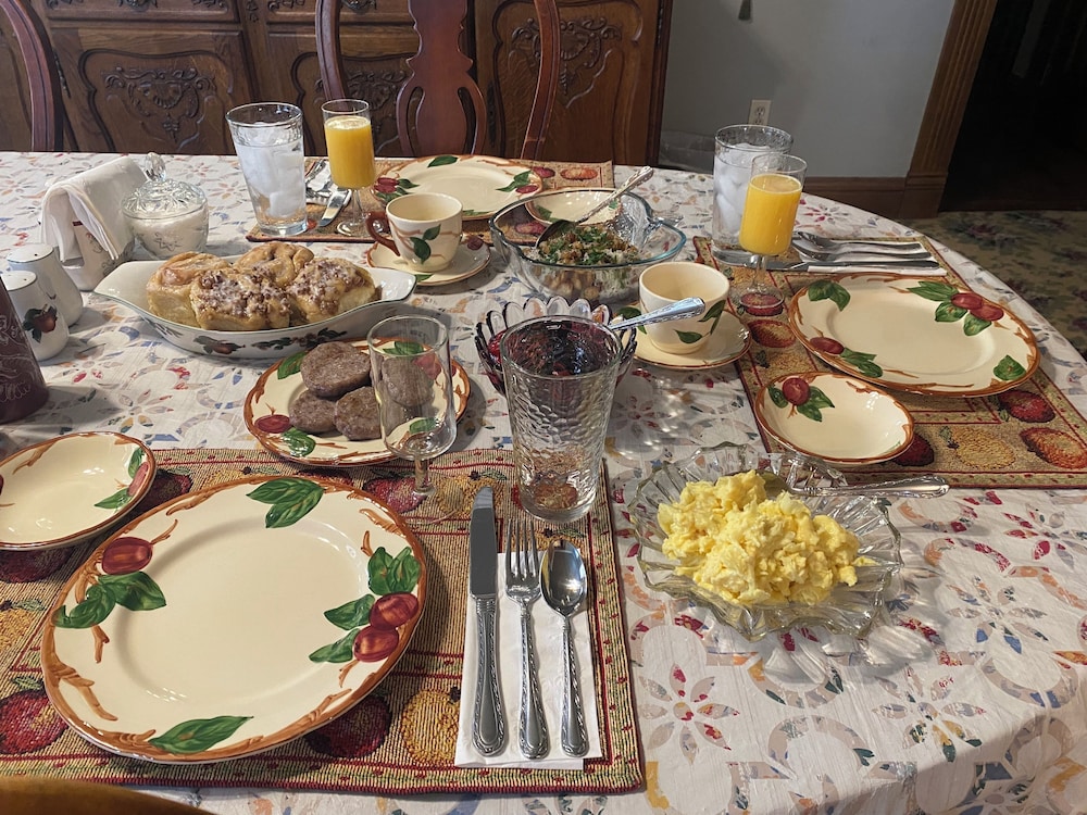 Apple Crest Inn