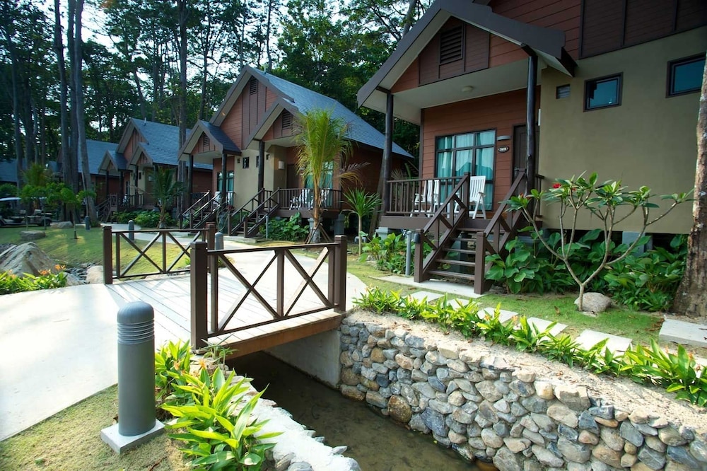 Tunamaya Beach & Spa Resort Tioman Island