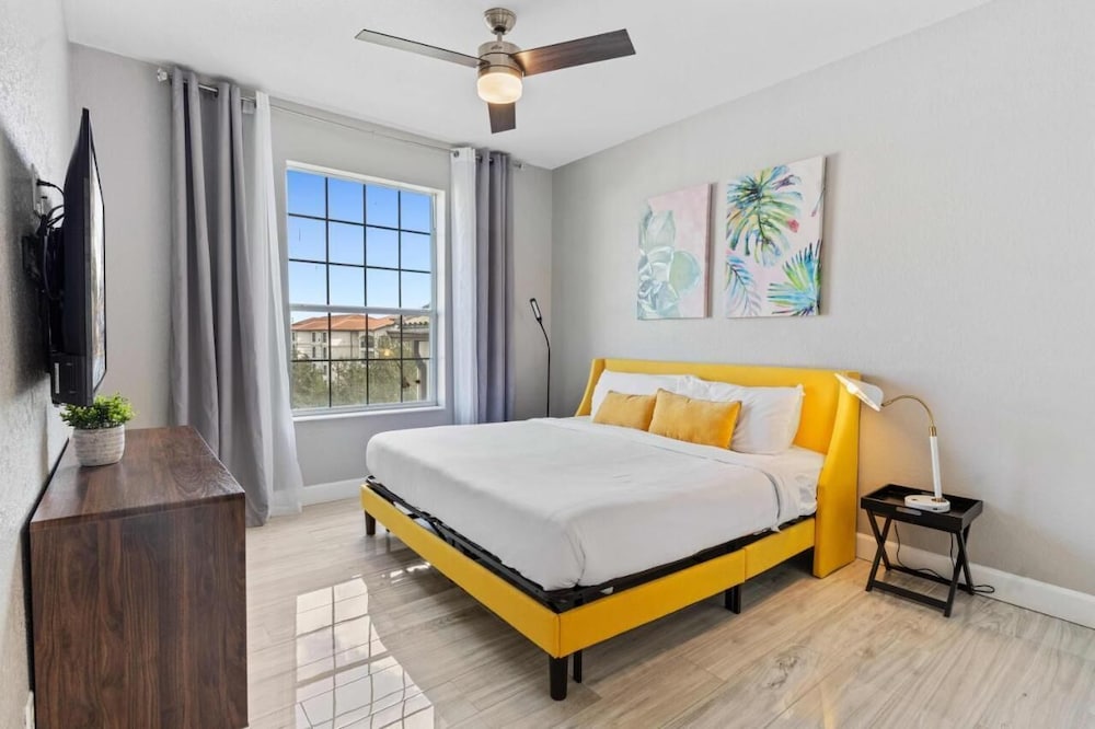 Vista Cay Swanky