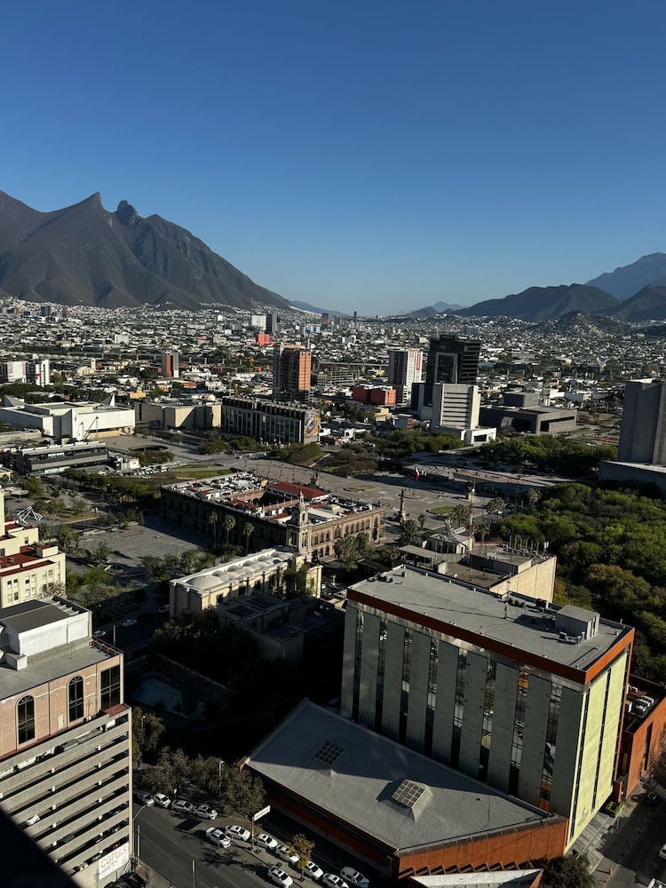 Furnished & Equipment Apt with beautiful views in MTY Downtown