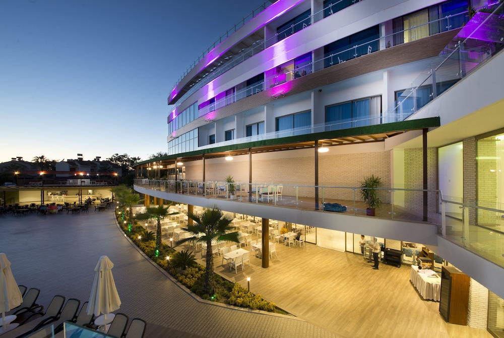 Raymar Resort & Aqua