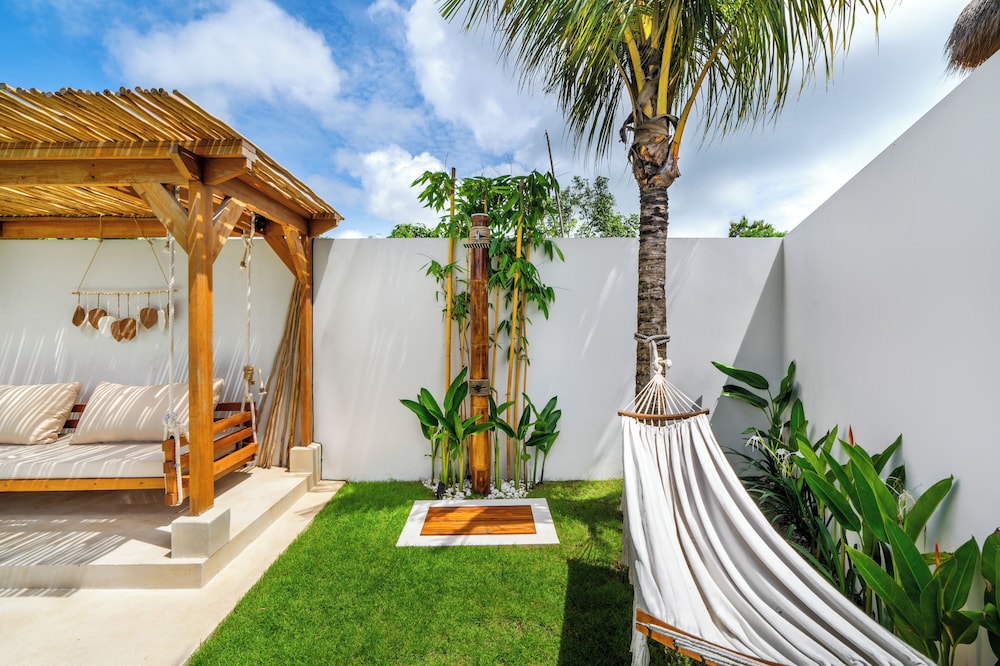 Villa Bong by Pertama Management