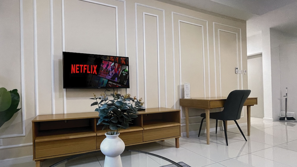 Chambers Residence, Sunway Putra Mall