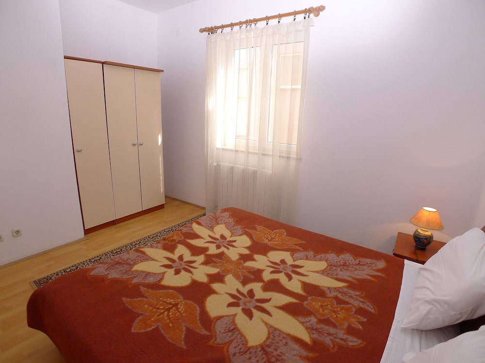 2 Bedroom Seaview Apartment view 3