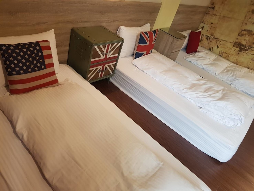 Corner House - Hostel