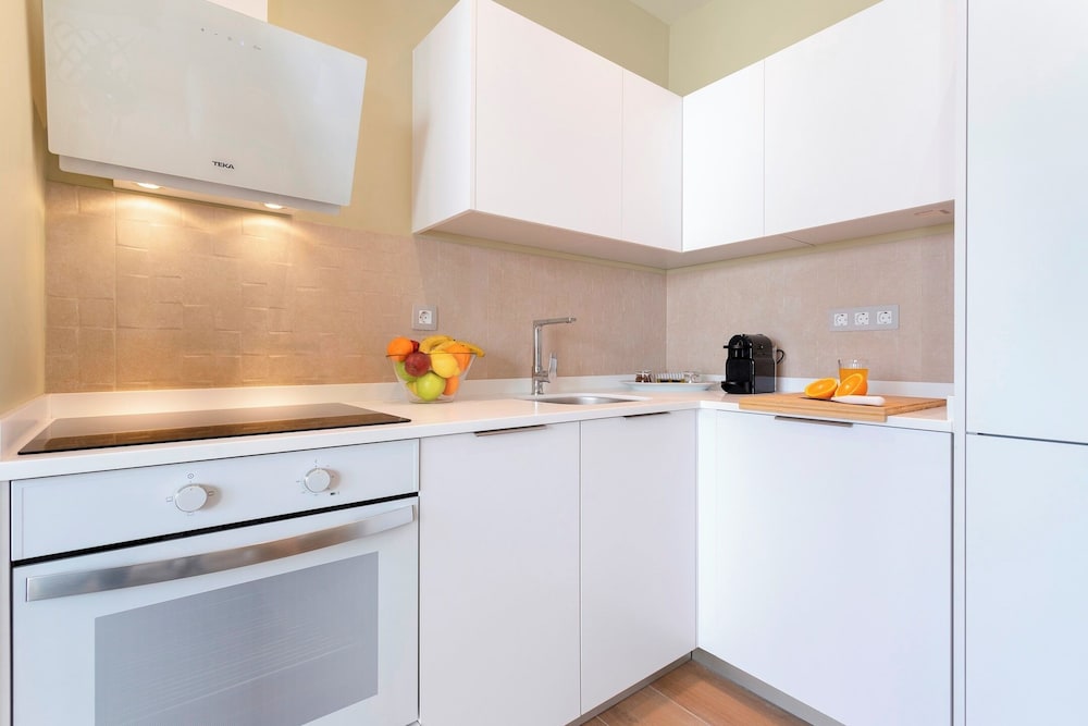Marvelous Penthouse With 3 Terraces in Triana Castilla Terrace III