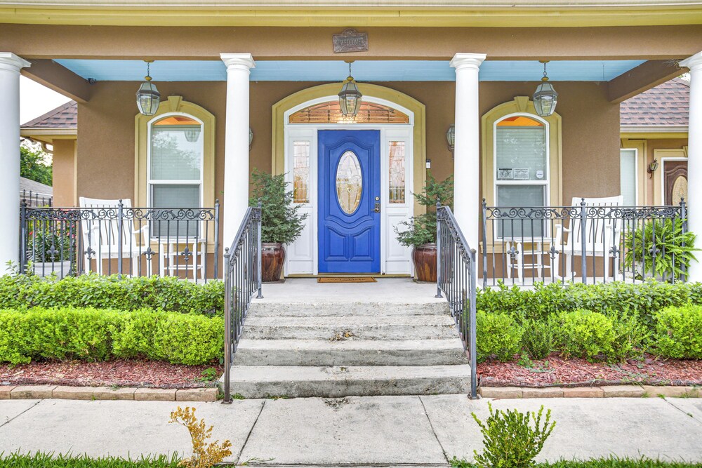 5 Mi to Bourbon Street: Nola Home w/ Fenced Yard!
