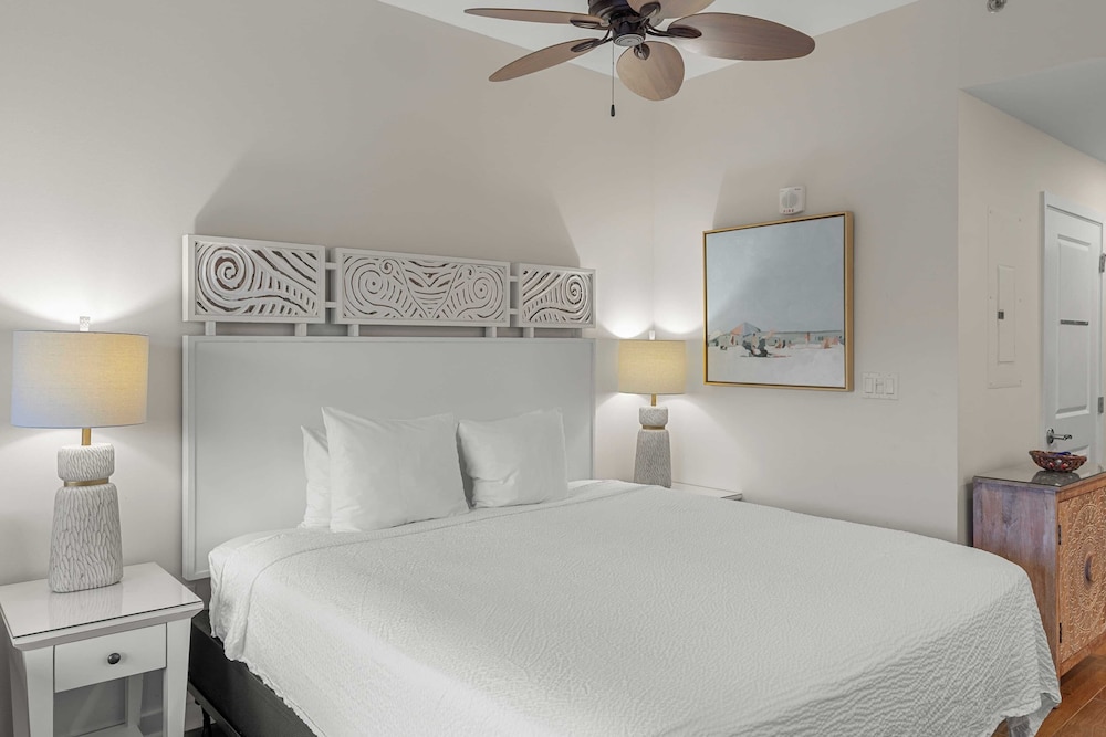 Resort Condo Steps to Beach Pool, Hot Tub, Tennis, Golf Sandestin, Miramar Beach