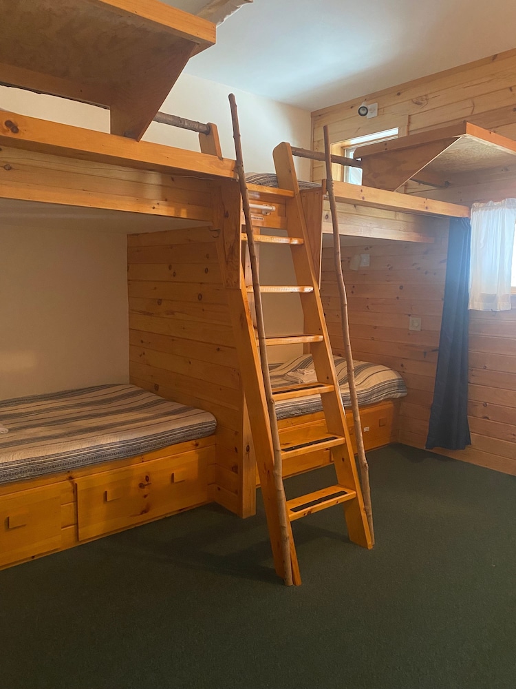 Relaxing Nature Retreat Perfect for Large Groups