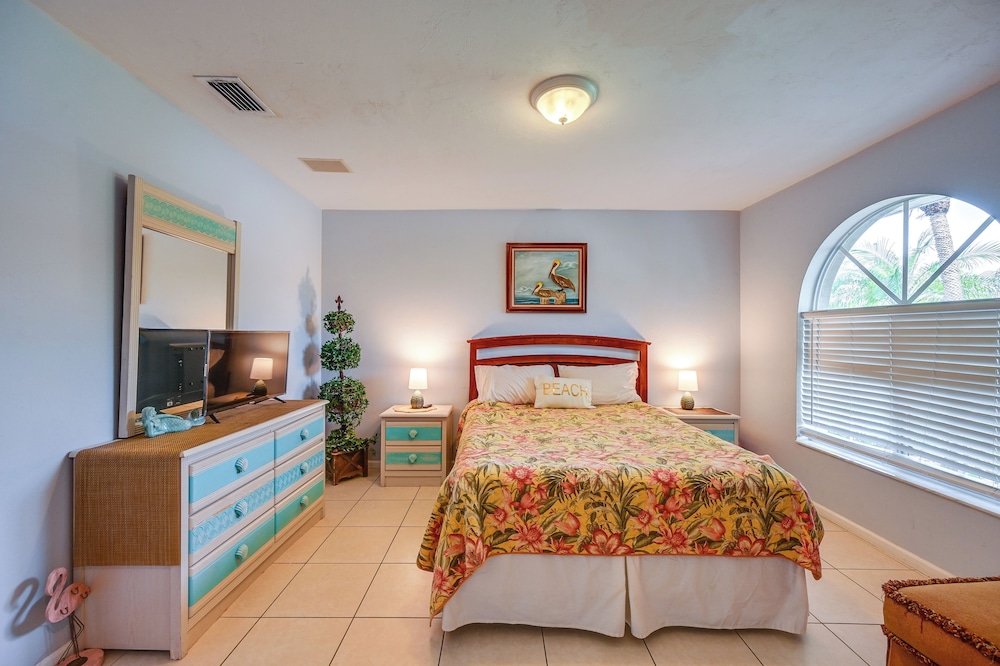 2 Mi to Beach: Naples Home w/ Pool!