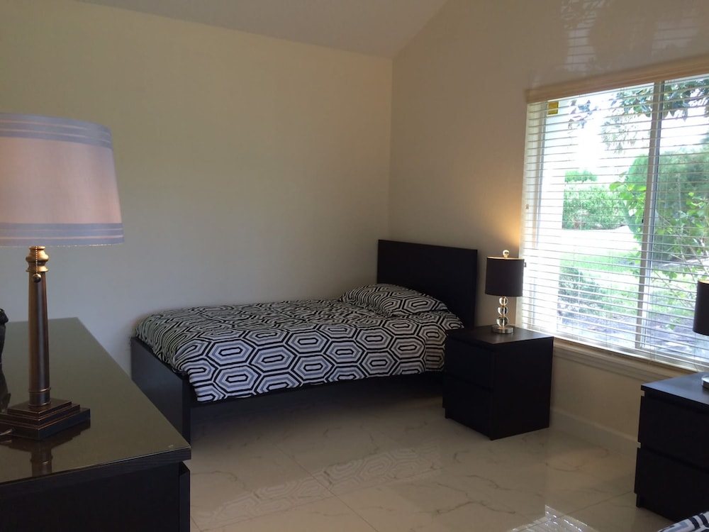 Orlando Vacations - Swiss 28 - Lake Stephanie - Property Image 14