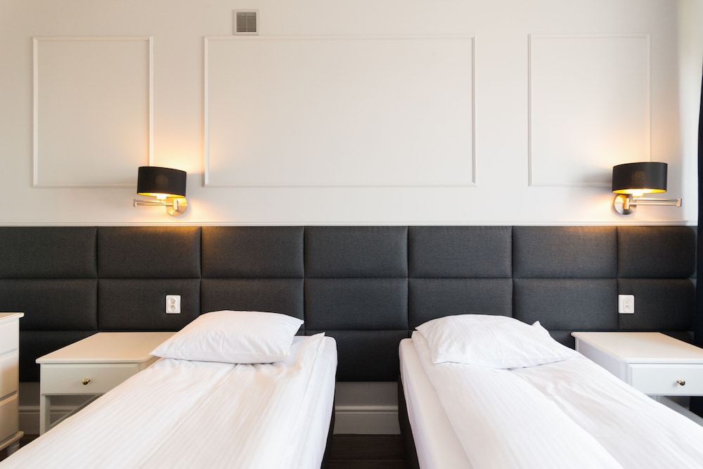 Executive 3 Bedroom Apartament by Your F view 2
