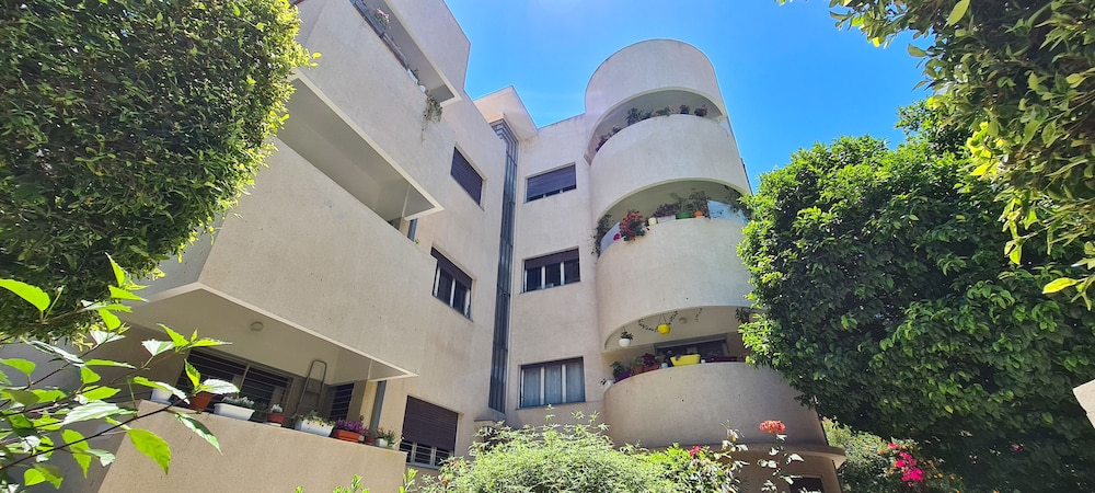 Modern Apt Rothschild Very Central TL7