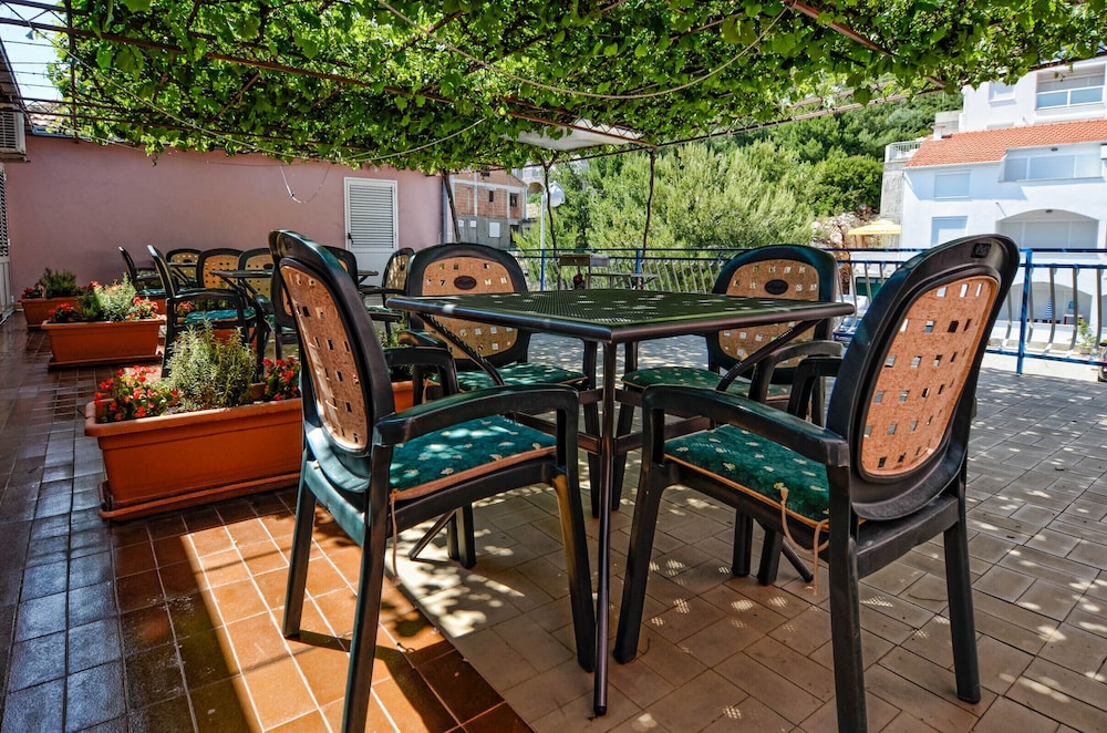 Studio Apartments Lulak view 5