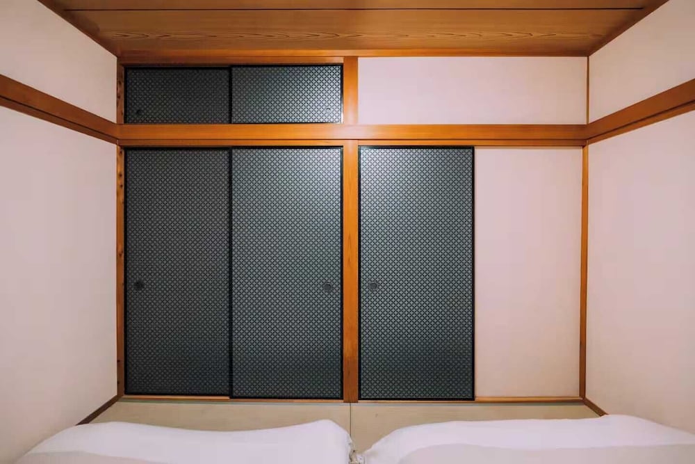 5BDR 1.5BA Osaka Castle House