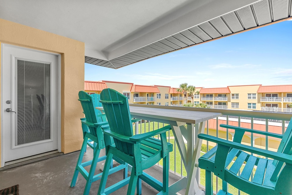 Point East 320